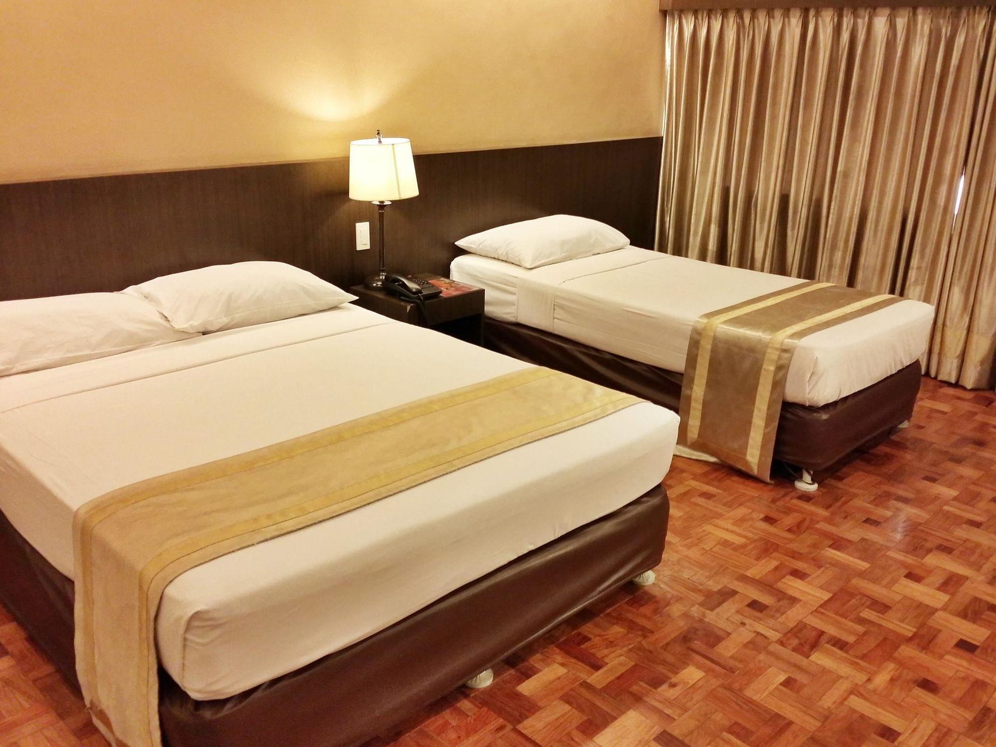 Richville Hotel Mandaluyong Eksteriør billede